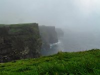 pl  DSC05188  Cliffs of Moher in de regen...